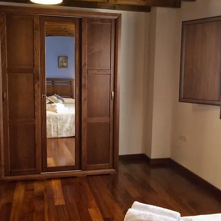 Casas Los Cantores * Beloncio
