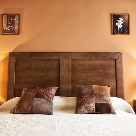 Casas Los Cantores Country house Beloncio
